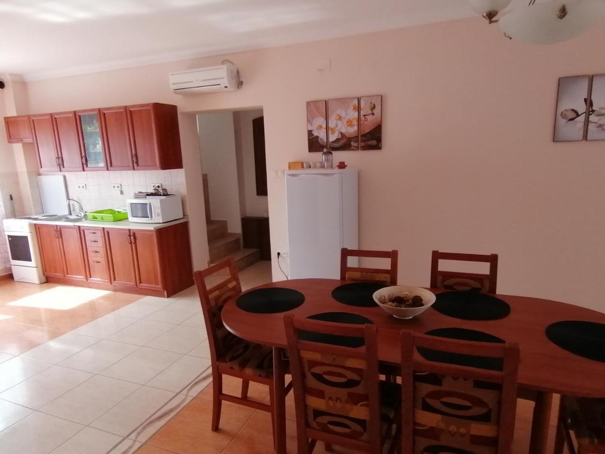 Aqua Oazis Apartman Hajdúszoboszló 外观 照片