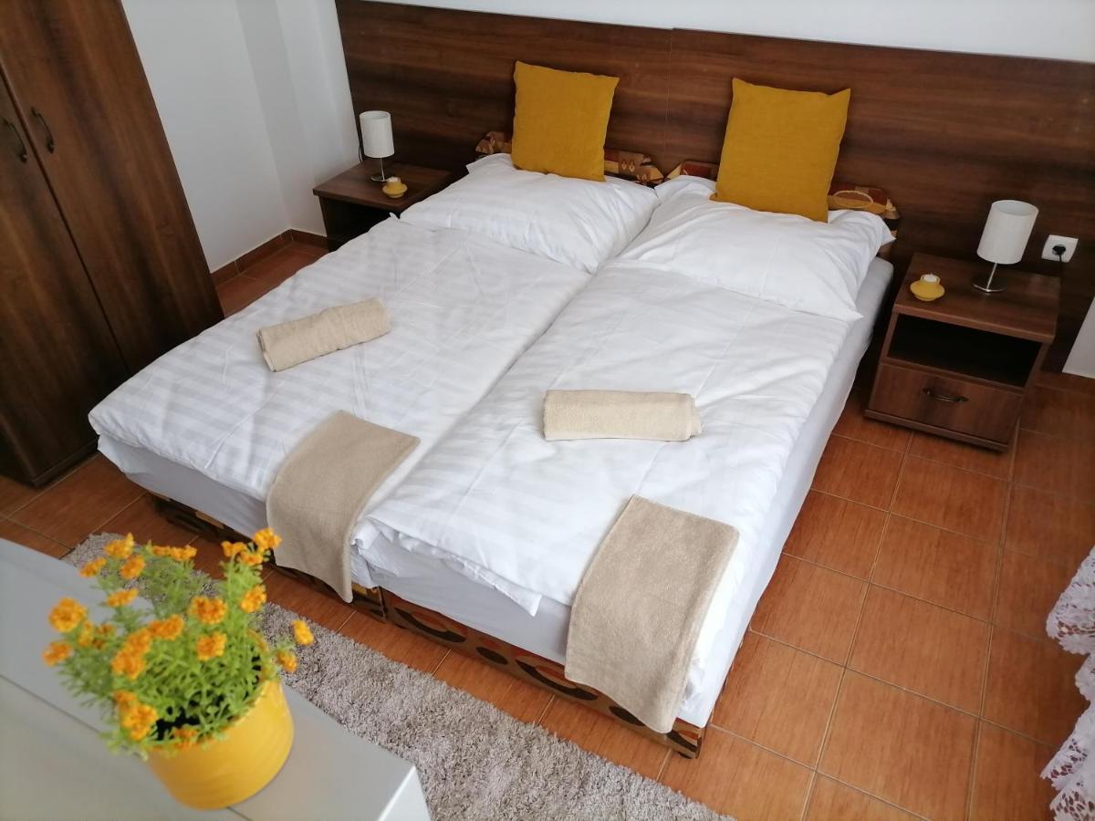 Aqua Oazis Apartman Hajdúszoboszló 外观 照片