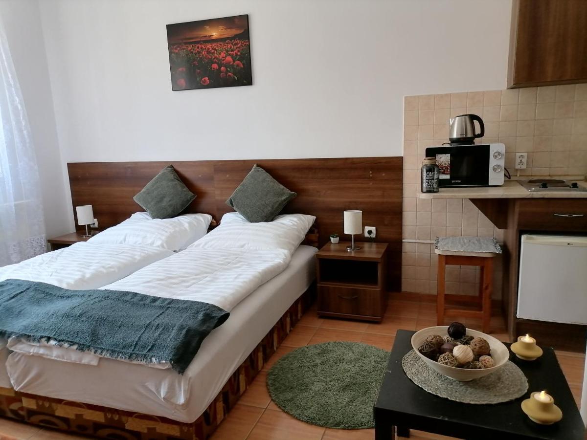 Aqua Oazis Apartman Hajdúszoboszló 外观 照片