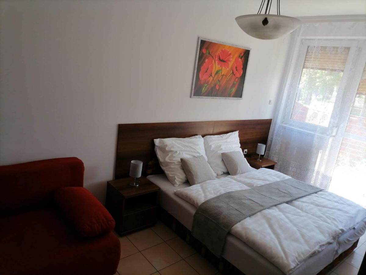 Aqua Oazis Apartman Hajdúszoboszló 外观 照片