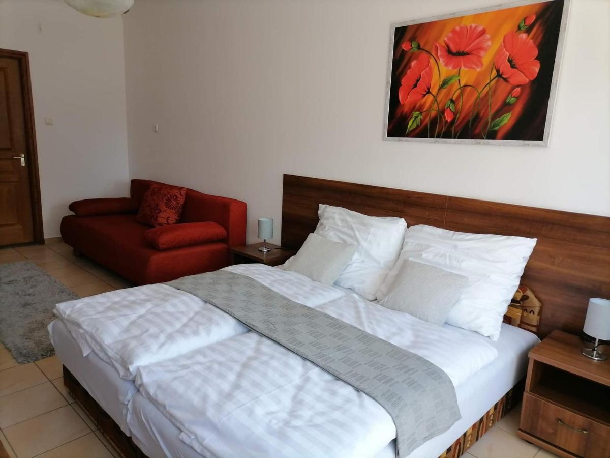 Aqua Oazis Apartman Hajdúszoboszló 外观 照片