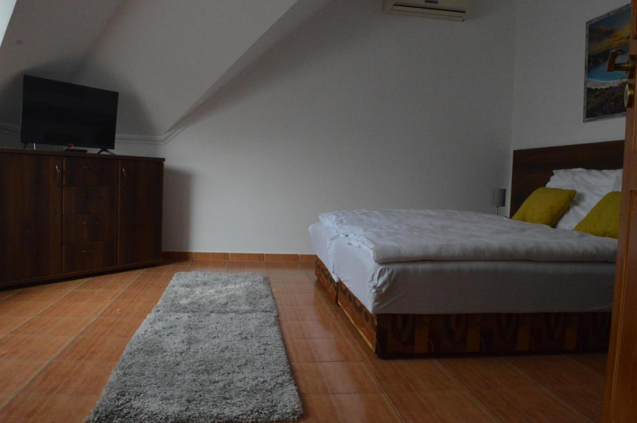 Aqua Oazis Apartman Hajdúszoboszló 外观 照片