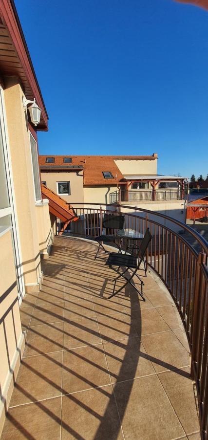 Aqua Oazis Apartman Hajdúszoboszló 外观 照片