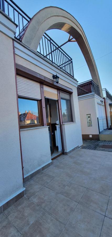 Aqua Oazis Apartman Hajdúszoboszló 外观 照片